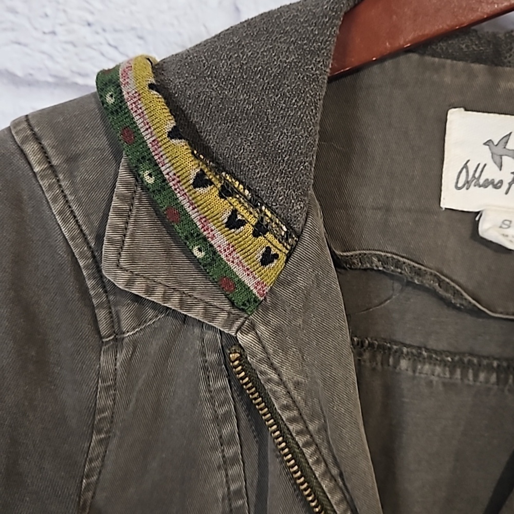 Others Follow lightweight jacket - Picture 4 of 10